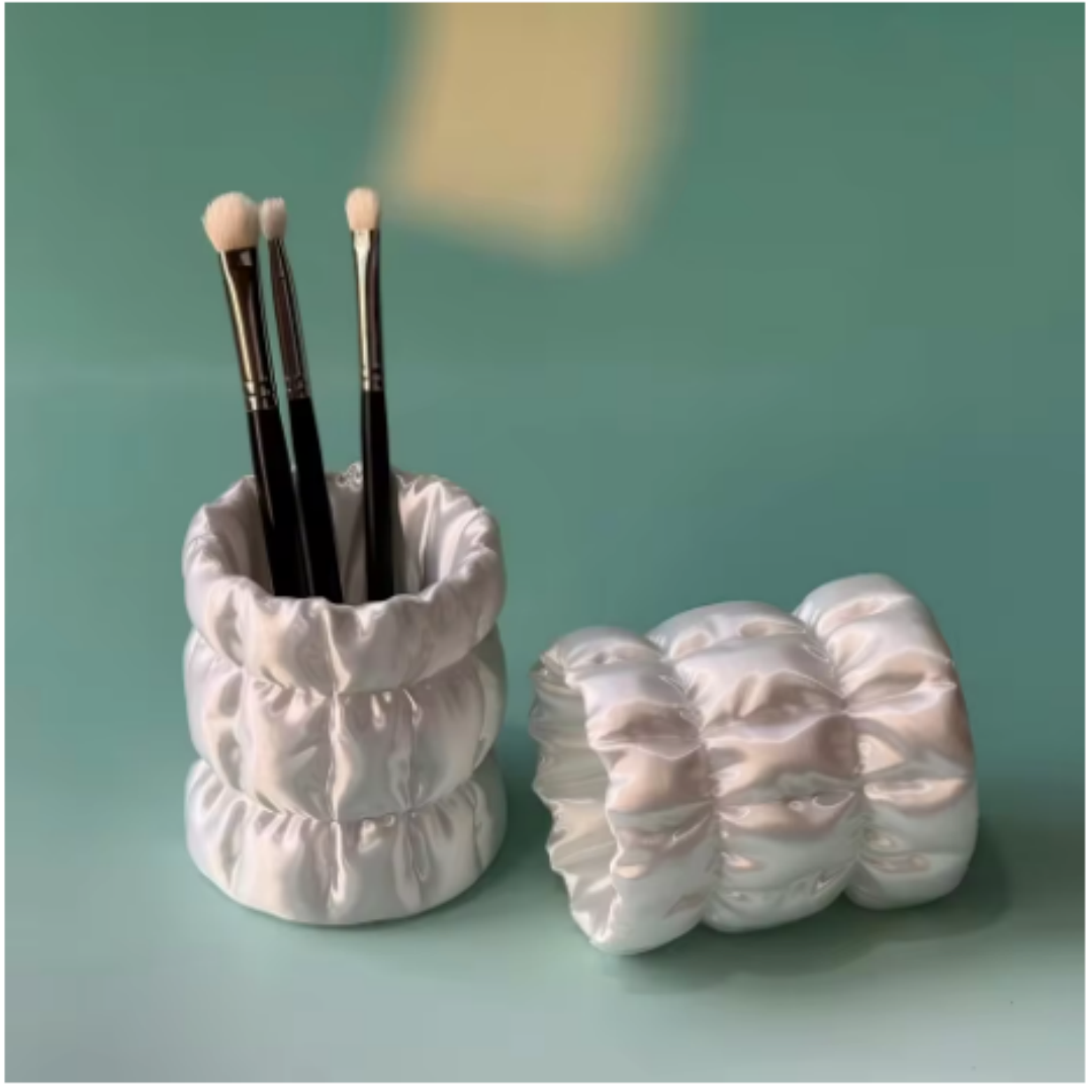 حامل فرش المكياج من الساتان ال - مراجعة Luxury Skincare And Makeup Brands وسعره