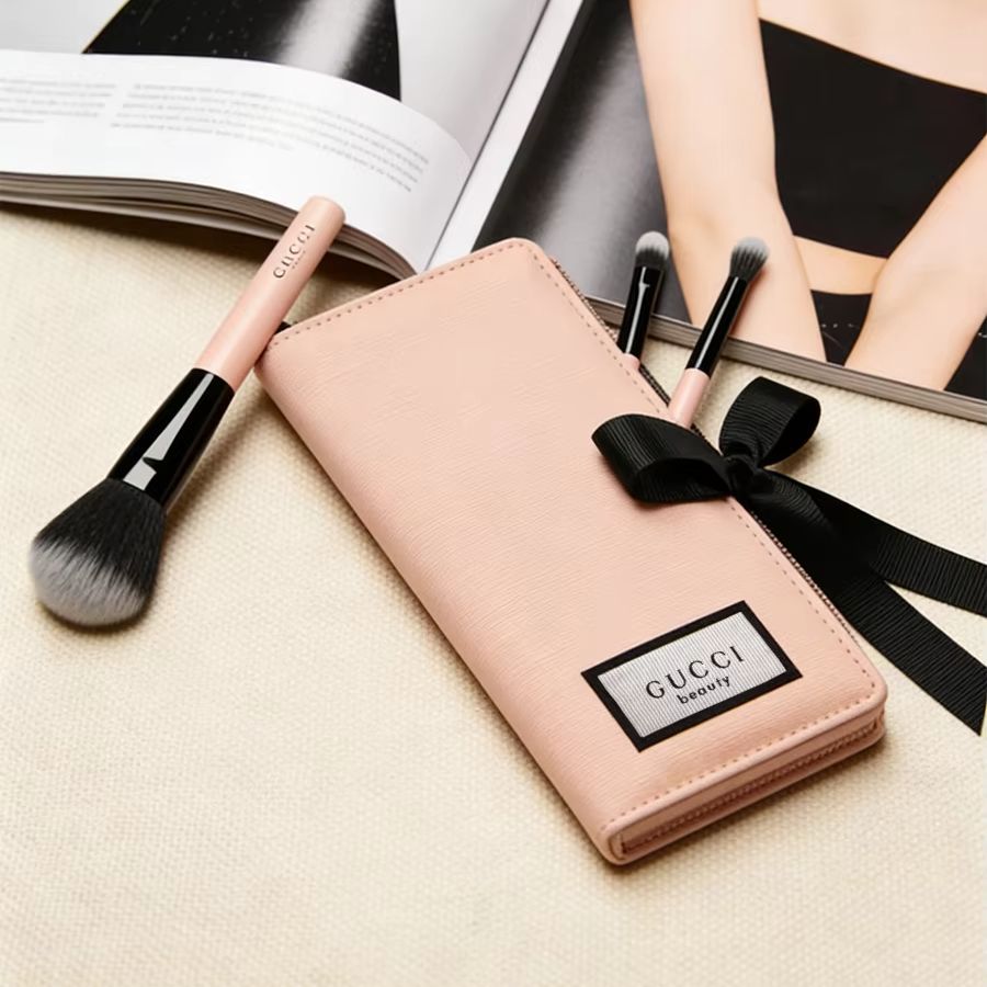 مجموعة فرش مكياج من جوتشي، فرش - مراجعة Luxury Skincare And Makeup Brands وسعره